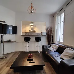 Nice And Cozy 1b In The Heart Of Paris